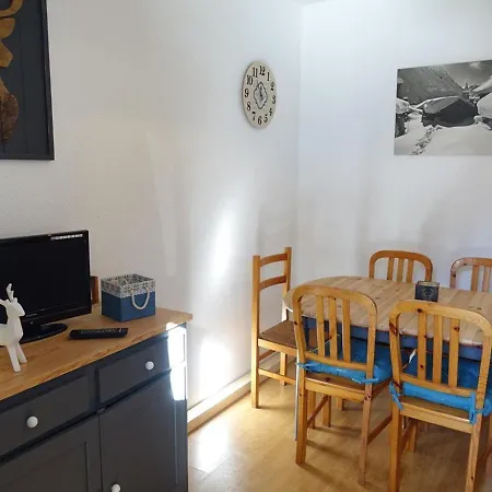 Familial A Areches-beaufort - 6 Pers, 3 Chambres, Terrasse, Piscine, Proche Et Village - Fr-1-342-166