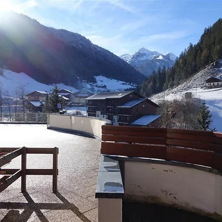 Familial A Areches-beaufort - 6 Pers, 3 Chambres, Terrasse, Piscine, Proche Et Village - Fr-1-342-166 Apartment *